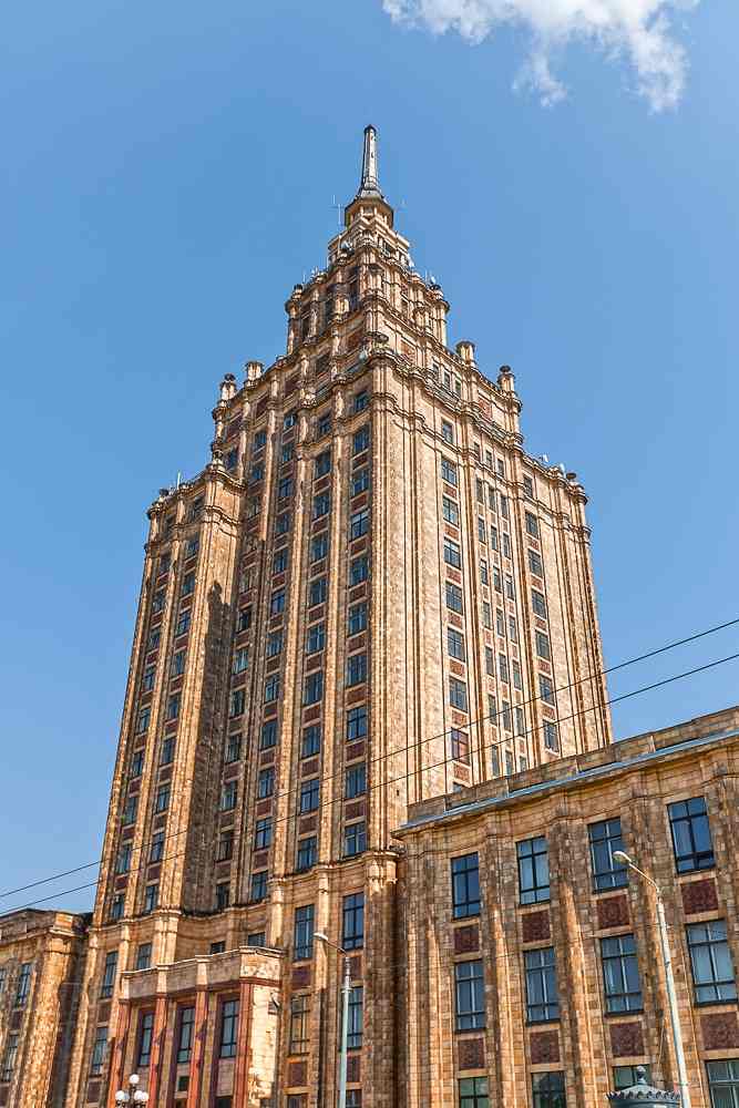 Riga Sightseeing: The intriguing Latvian Academy of Sciences skyscraper is one of the highlights of this free Riga walking tour. C: Joymsk140/shutterstock.com