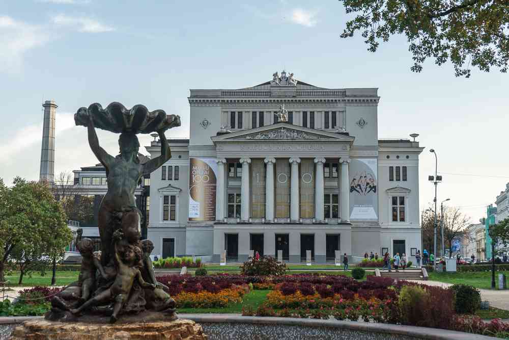 Free Self-Guided Riga Walking Tour: The lovely Neoclassical exterior of the Latvian National Opera is one of the must-see attractions in Riga.