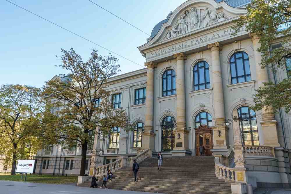 What to do in Riga: The beautiful Neo-Baroque building of the Latvian National Museum of Art is one of the highlights of this free self-guided walking tour.