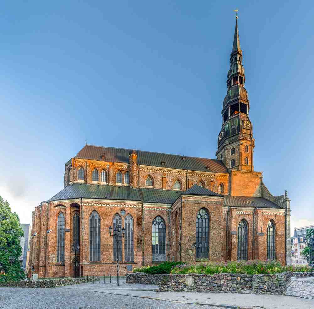 What to see in Riga: The imposing St. Peter's Church is one of the must-see sights on this free Riga walking tour.
