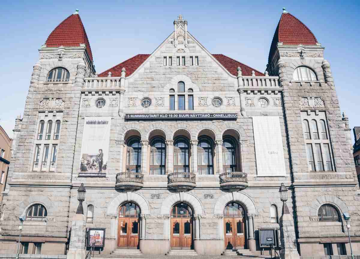 Helsinki Architecture: The granite clad Art Nouveau style Finnish National Theatre. PC: meunierd/shutterstock.com
