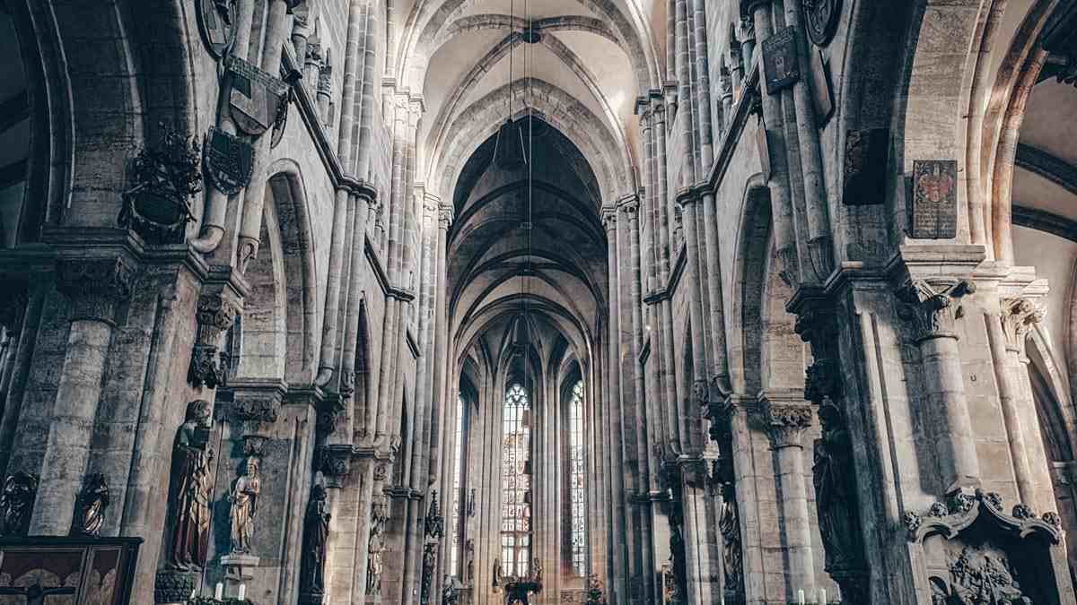 Nuremberg churches: The marvelous Gothic interior of St. Sebaldus Church