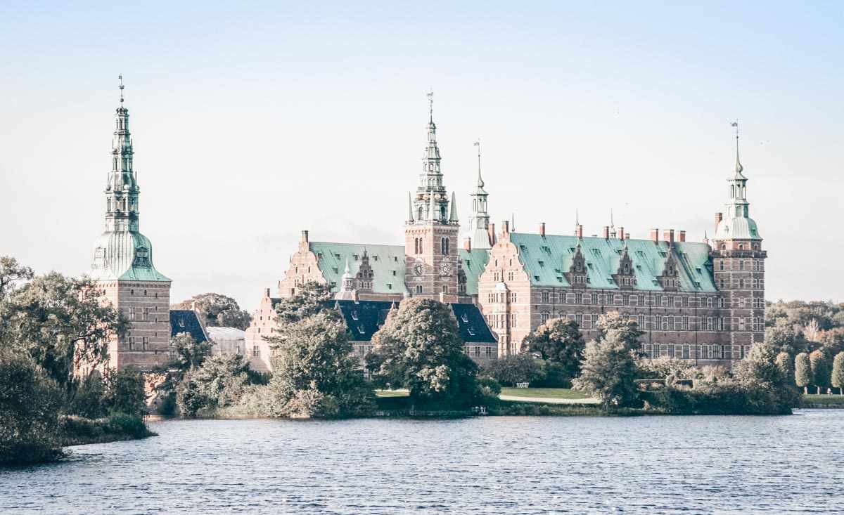 Things to see in Denmark: The beautiful Renaissance-style Frederiksborg Castle in Hillerød