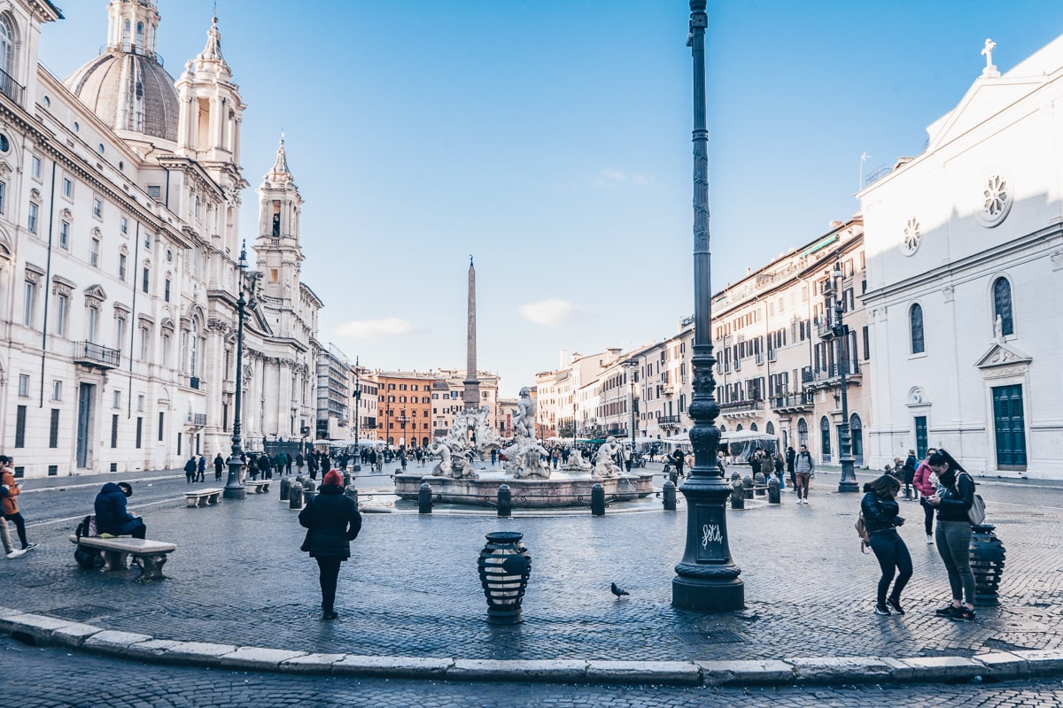 Places to see in Rome: People in Piazza Navona in the afternoon