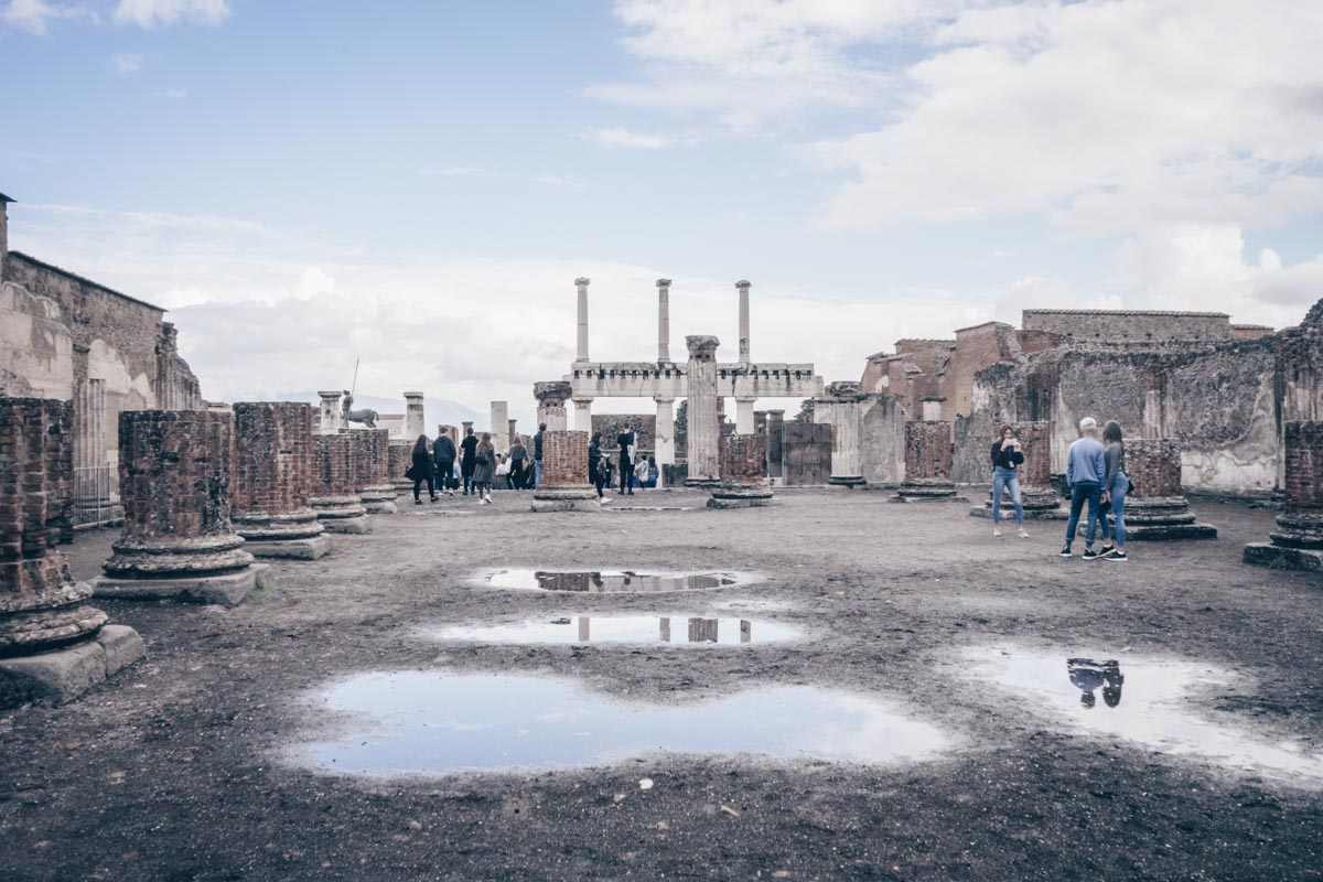 Visit Pompeii: Ancient Roman ruins in the rectangular Forum of Pompeii