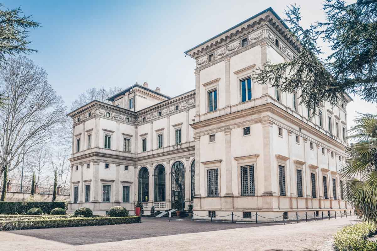 Hidden Rome: The lovely Villa Farnesina in the district of Trastevere 