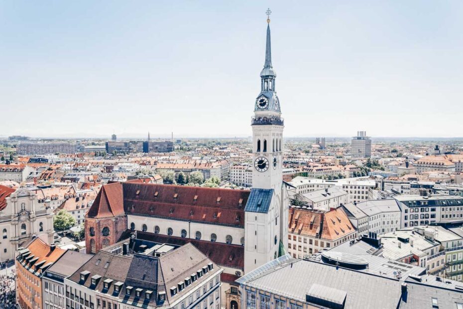 A panoramic view of the landmark St. Peter's Church in Munich on a sunny day