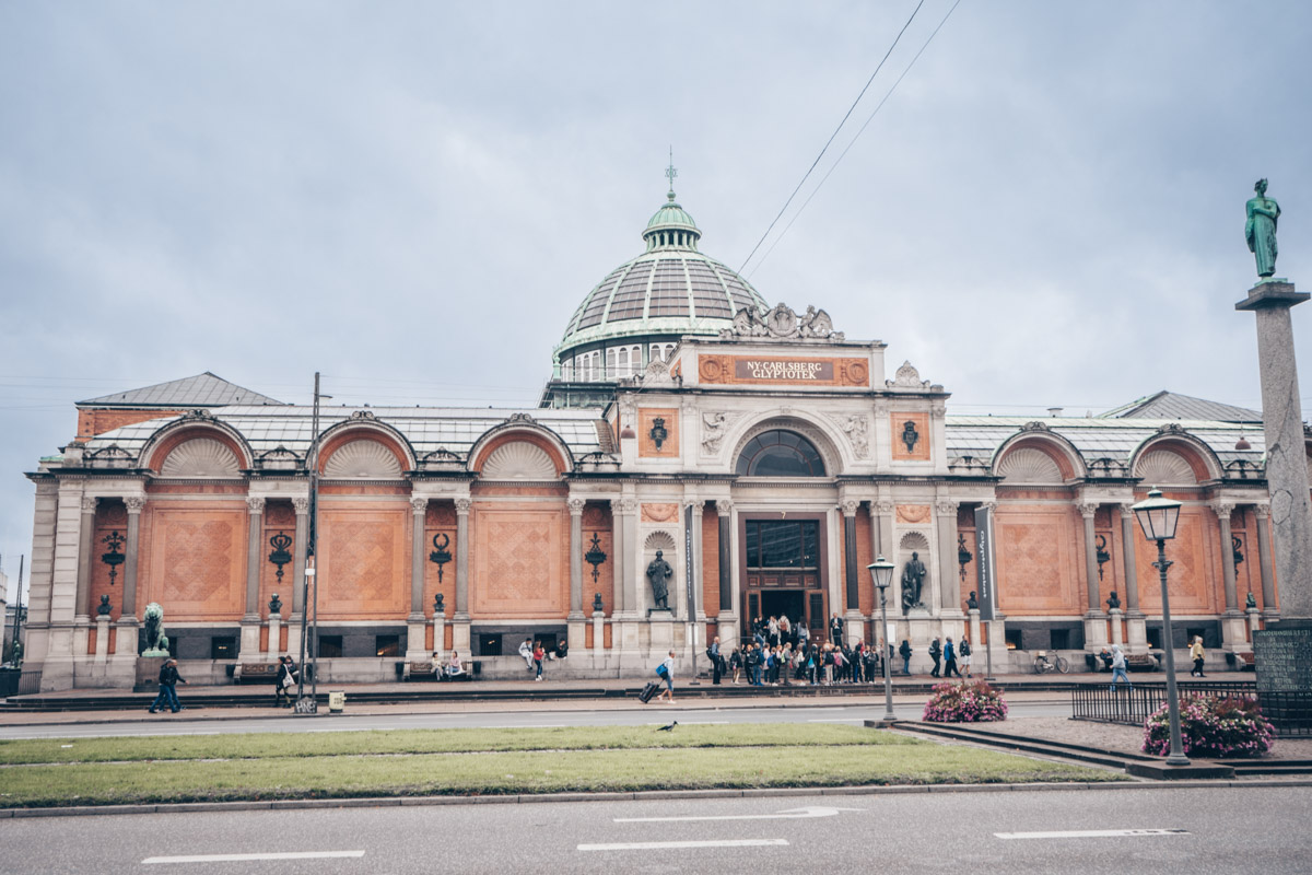 On this Copenhagen walking tour you will see many impressive buildings such as the Glyptotek.