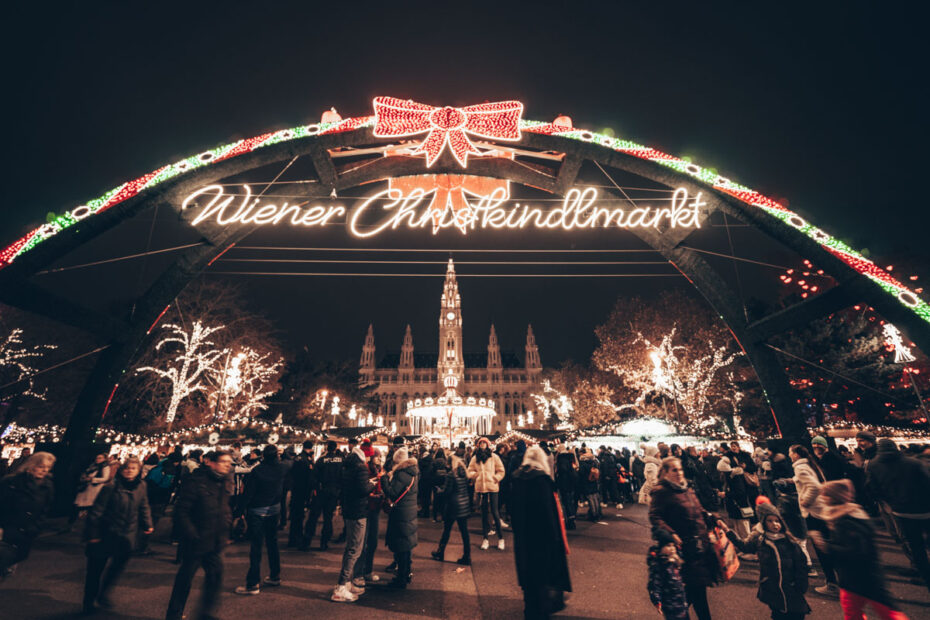 Discover the magic of the Vienna Christmas markets.
