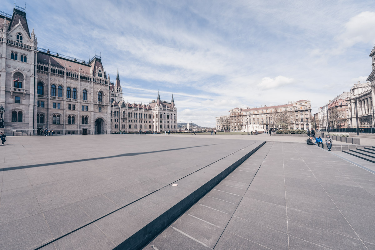 The vast Kossuth Square in Budapest