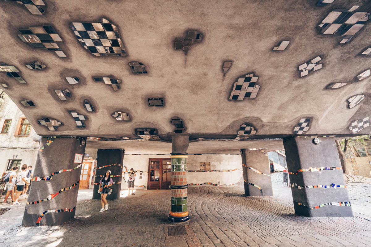 Hundertwasser Vienna: People admiring the details of the Hundertwasserhaus in Vienna