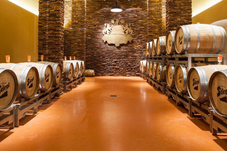 Salzburg Breweries (2026): Augustiner Bräu & More — Halls, Etiquette, Snacks